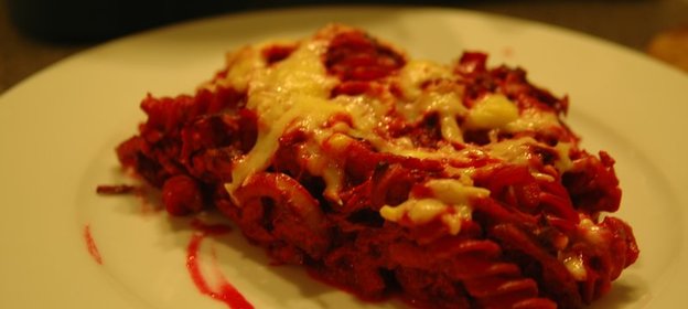 Свекольная запеканка с макаронами