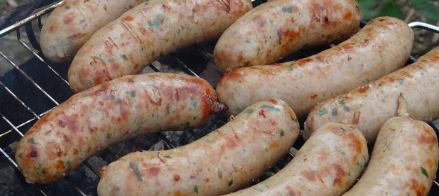 Свиные колбаски-гриль
