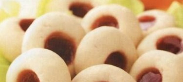 Сливочное печенье с клубничным джемом