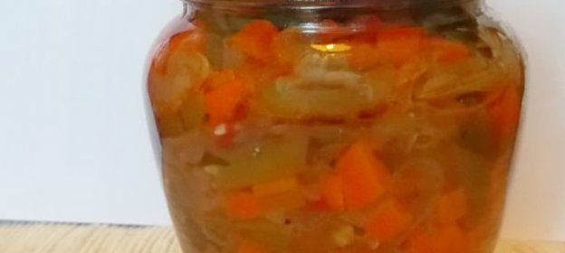Салат из стручковой фасоли и моркови