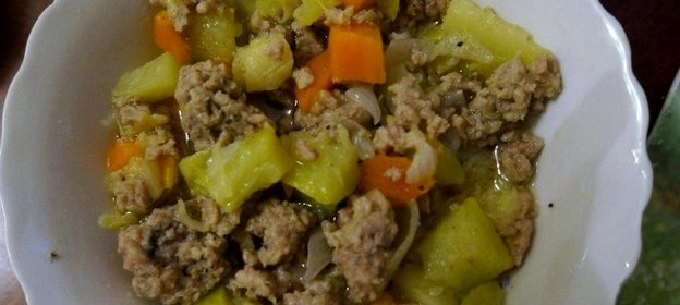Тушеный кабачок с мясом