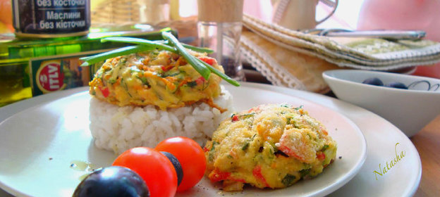 Биточки крабовые с кабачком и морковью