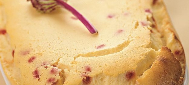 Творожная запеканка со свекольной ботвой