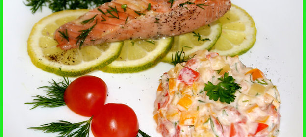 Семга с тартаром из сладкого перца