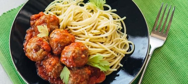 Паста с фрикадельками