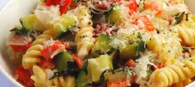 Паста с овощным соусом