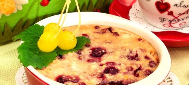 Творожная запеканка с ягодами (без муки)