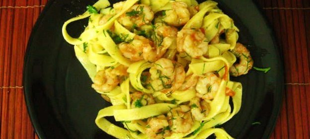 Макароны с креветками