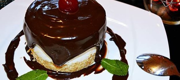 Чизкейк с карамельно-шоколадным ганашом