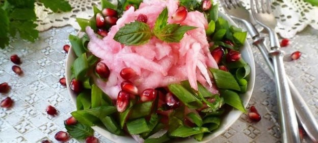 Салат из редьки с гранатовым соком