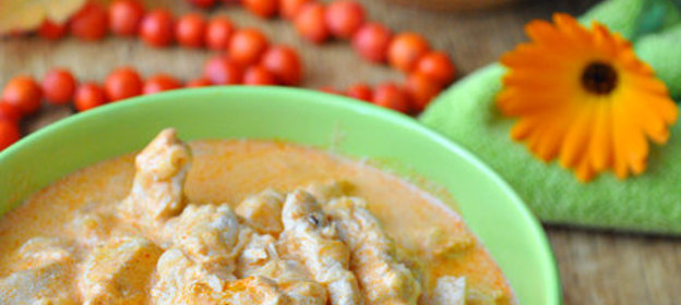 Куриная грудка с цуккини и паприкой