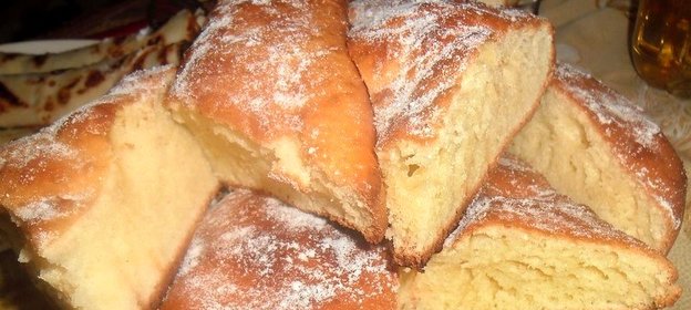 Ванильный кекс с сахарной пудрой на каждый день