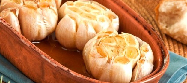 Дип из печеного чеснока