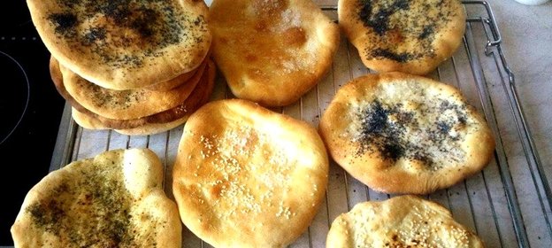 Лепешки наан