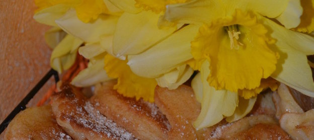 Фрукты в сметанном кляре