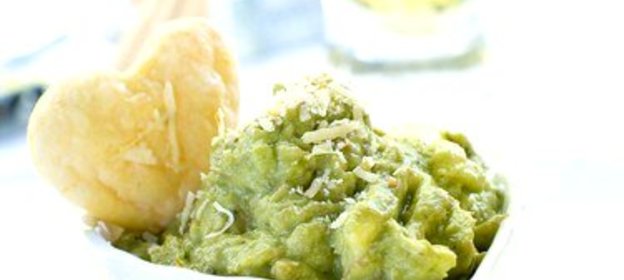 Дип из бобов эдамам и имбиря