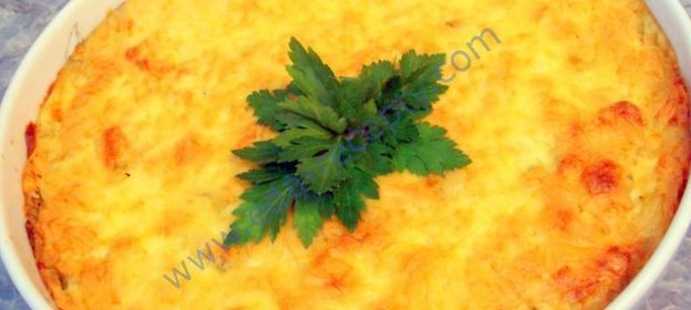 Запеканка со свининой, грибами и картофельным пюре