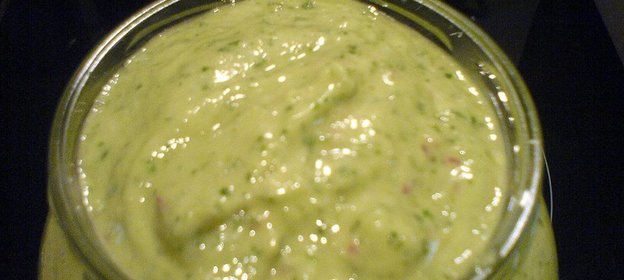 Соус на основе авокадо и петрушки, зелёный и позитивный рецепт