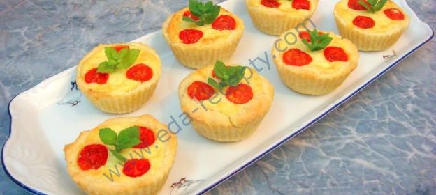 Закусочные кексы со сметанной начинкой