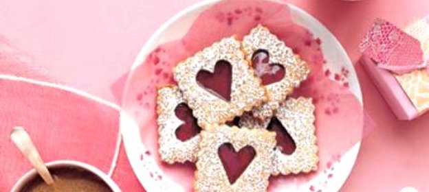 Печенье к Дню влюбленных с вишневой начинкой