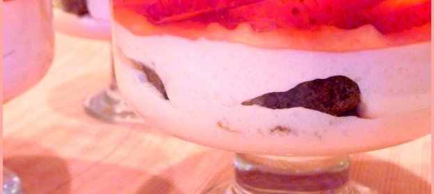 Десерт КЛУБНИЧНЫЙ,сливочно-йогуртовый