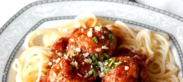 Тефтели со спагетти