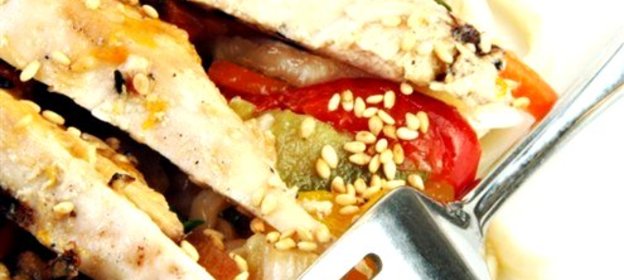 Курица в кунжуте