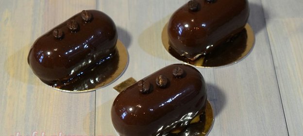 Закуска из помидоров с козьим сыром приправленным растворимым кофе