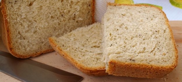 Хлеб на рассоле, сыворотке и свежих дрожжах в хлебопечке