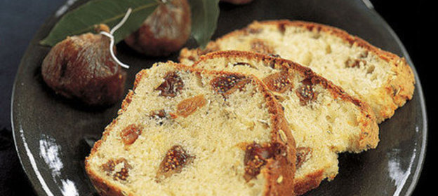 Кекс с инжиром и пармезаном