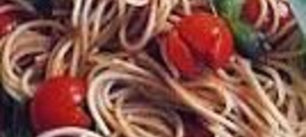 Спагетти с помидорами черри