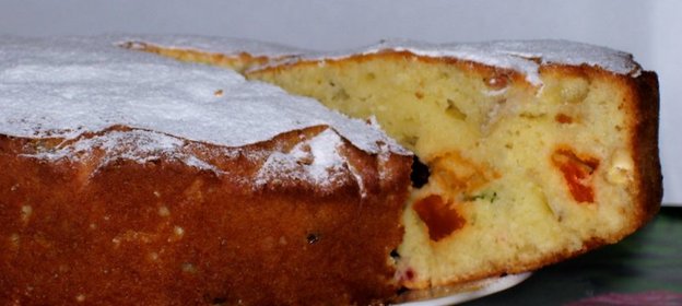 Сметанный кекс с цукатами