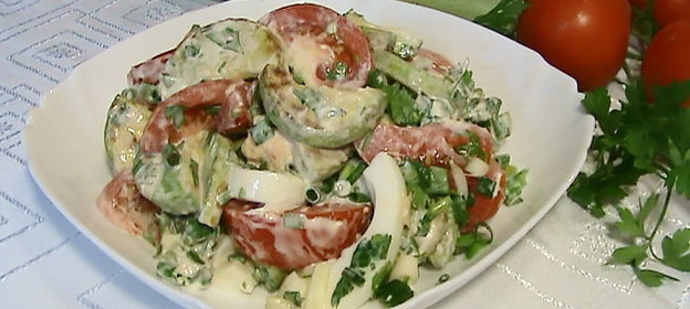 Салат с жареными кабачками