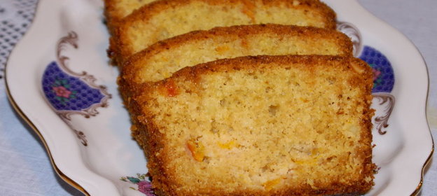 Апельсиновый кекс с миндалём и ромовой пропиткой