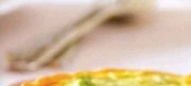 Макаронная запеканка с яблоками