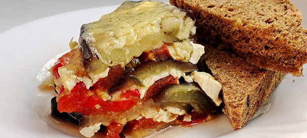 Запеканка из баклажан с сыром в мультиварке