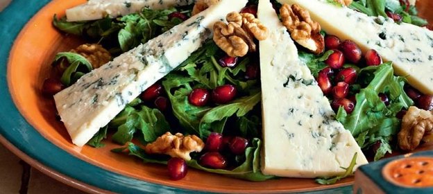 Салат с руколой и гранатом