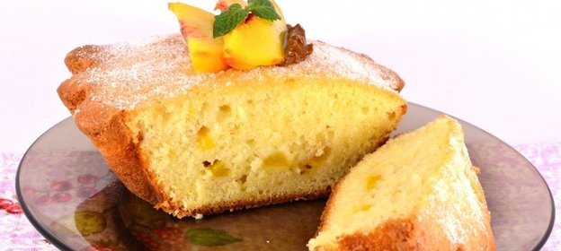 Лимонный кекс с персиками