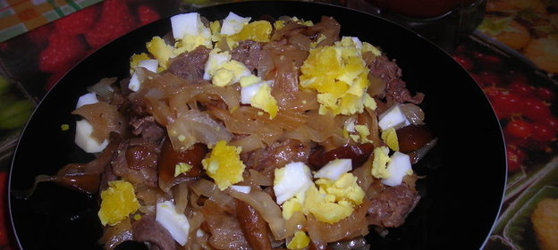 Капуста тушеная по деревенски (с грибами и яйцом)