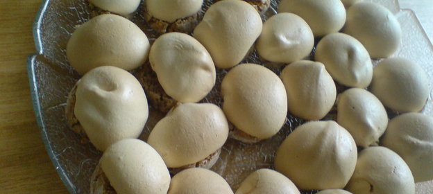 Миндальное печенье с безеBiscotti di mandorle