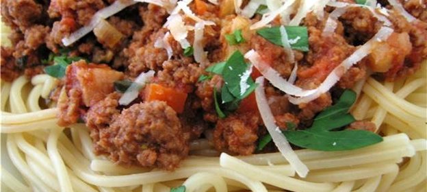 Запеченные спагетти с говяжьим фаршем