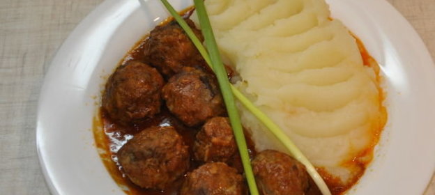 Каша рисовая с земляникой (клубникой)