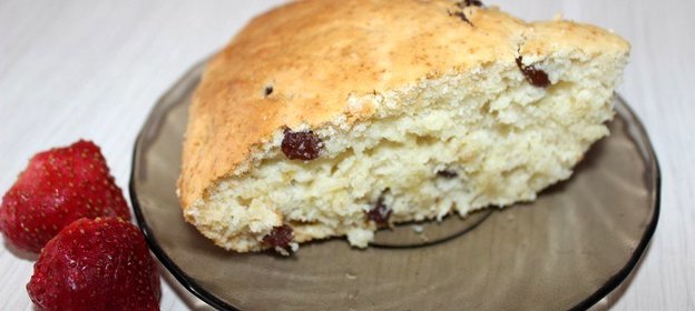 Кекс из простокваши с изюмом