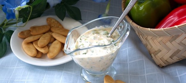 Кефирный соус с зеленью