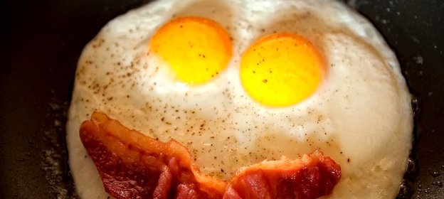 Яичница с ветчиной