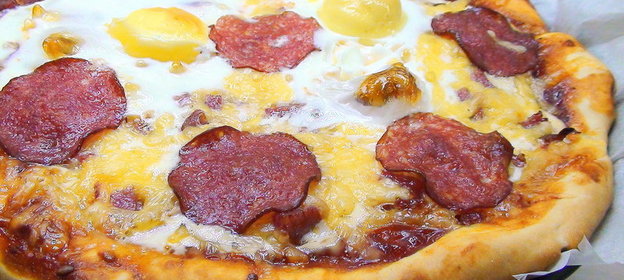 Пицца «Идея для завтрака» на бездрожжевой основе