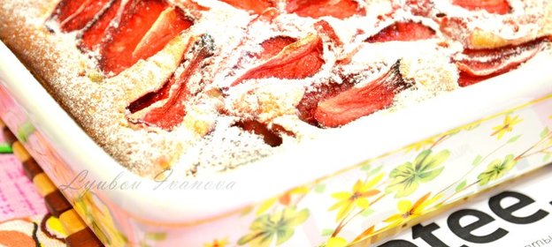 Клубничный кекс с ванилью