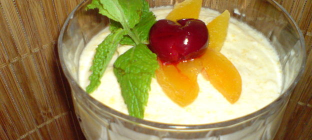 Десерт из кураги с коньяком и со сливками