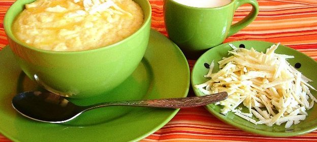 Каша кукурузная молочная с брынзой а-ля балмуш.Тест-драйв