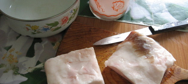 Сало нежное. мокрый вариант соления